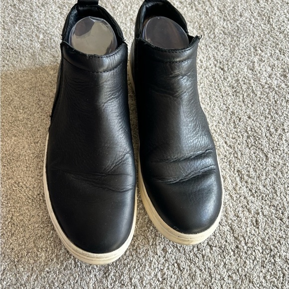 Sofft Britton Size 9.5 Ankle Boot Black Leather Casual Slip-On Bootie Sneaker - Picture 4 of 4